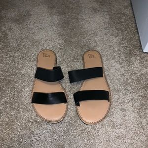 Womens Flat Sandals!!